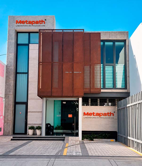 Fachada del Laboratorio de Patología e Inmunohistoquímica Metapath, ubicado en Tepic, Nayarit.